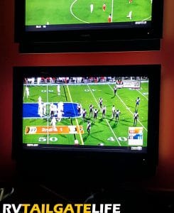 Football, even if a replay, was on in the Verion Club at the GEorgia Fome